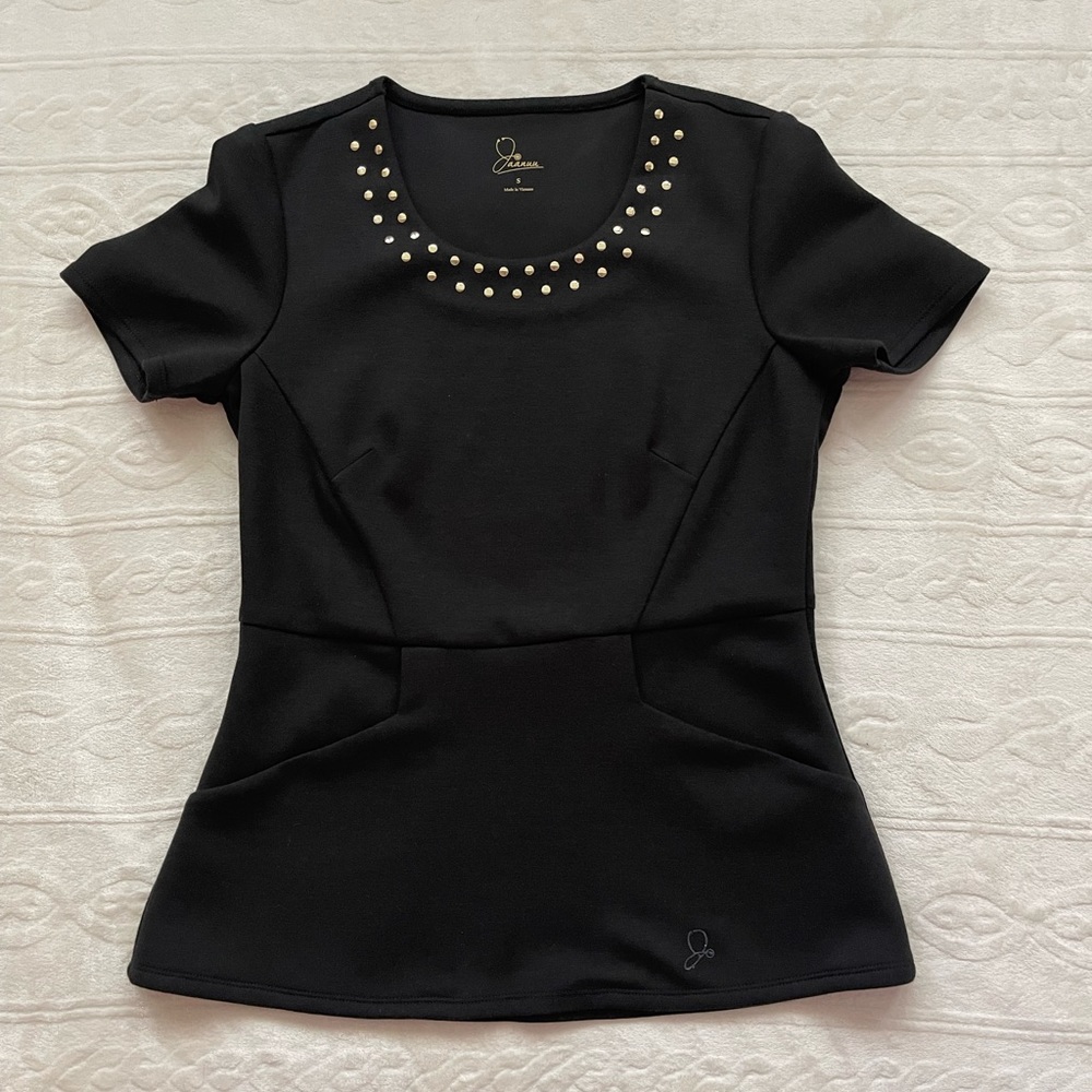 Like New Jaanuu Scrub Top (size: small)